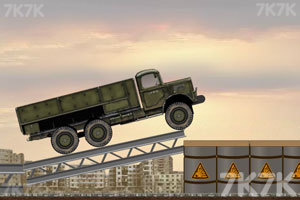 《军用运输卡车》游戏画面1