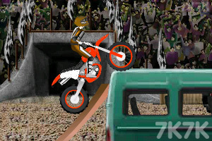 《特技摩托车2》游戏画面1