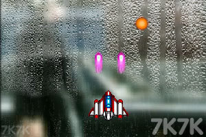 《透明玻璃上的战斗机》游戏画面2
