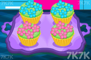 《制作彩色花朵蛋糕》游戏画面1