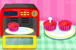 《多彩的蛋糕烹饪》游戏画面2