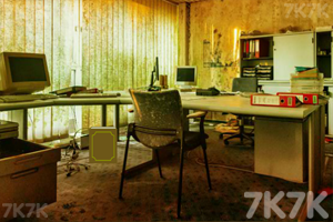 《逃离废弃的办公室》游戏画面1