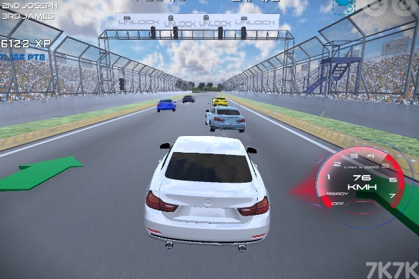 《公路汽车赛》游戏画面3